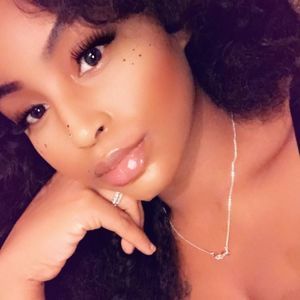 Meet your Posher, Tiffany